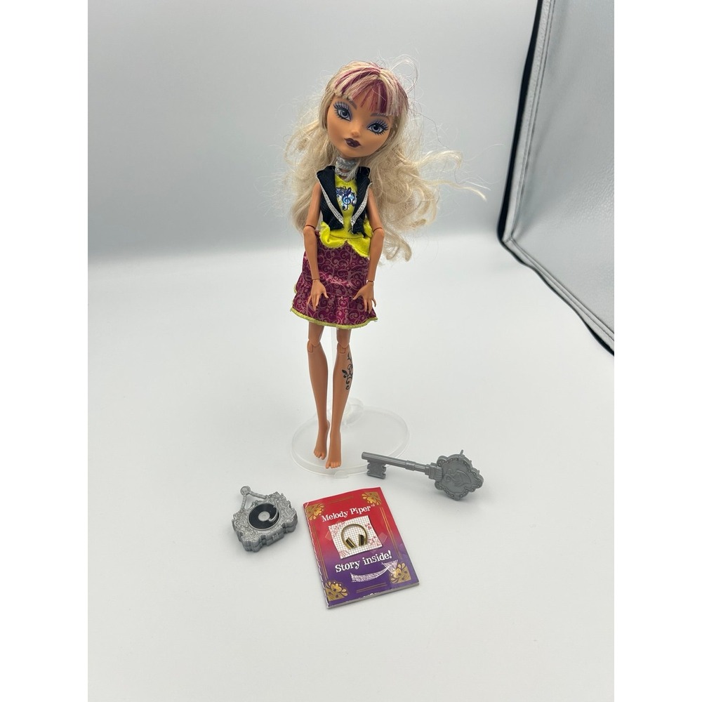 Ever After High Melody Piper fashion doll